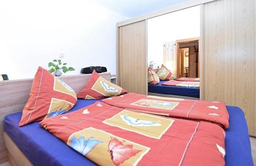 Oelsnitz/Erzgeb. Apartment | Quiet Comfort in Oelsnitz, cleaning included