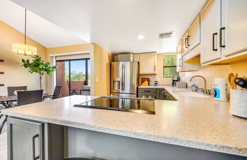 Tucson Condo | Quiet condo near Sabino Canyon with pool, hot tub, tennis & amazing views