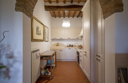 Buonconvento Villa | Quiet country house with swimming pool. A stone's throw from Chianti