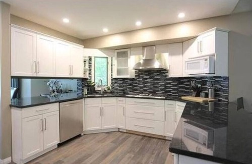 New Bothwell House | Quiet Country Living Convenient City Amenities