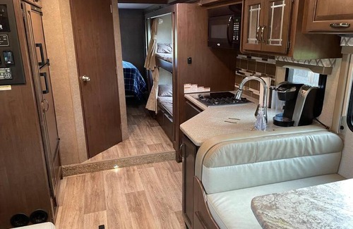 Hayden House | Quiet Country Rimrock Retreat RV