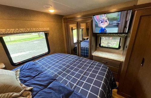 Hayden House | Quiet Country Rimrock Retreat RV