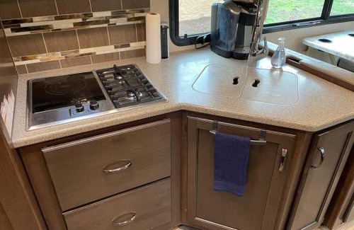 Hayden House | Quiet Country Rimrock Retreat RV