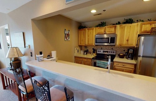 Kaiser Condo | Quiet cove! Beautiful views of state park! Close to everything is Osage!