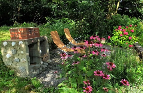 Ver Apartment | Quiet cozy apartment with a large garden near the sea