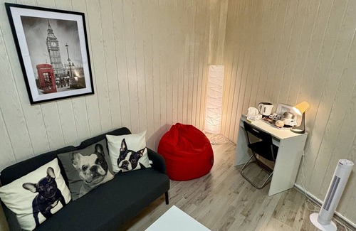 Langenfeld Apartment | Quiet & cozy double room + single bed in top location
