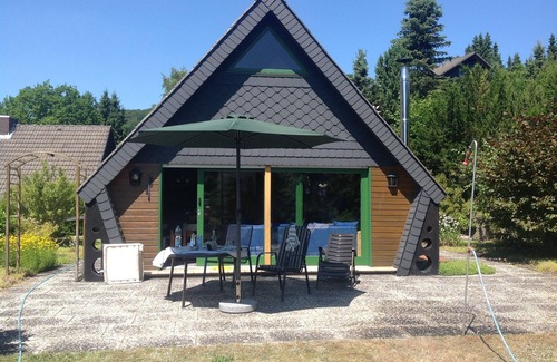 Hatzfeld House | Quiet, cozy vacation home with fireplace, barbecue area and fantastic views
