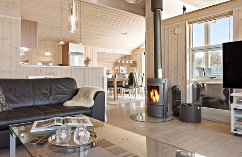 Pøt Strandby House | Quiet, established cottage area with well furnished cottage.