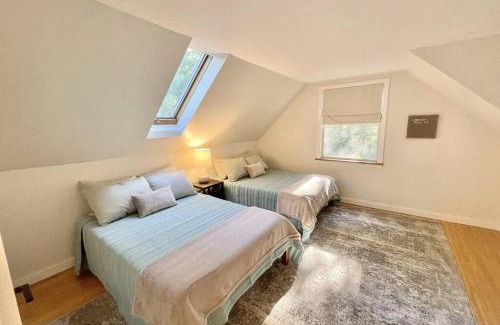 Bass Harbor House | Quiet Family Friendly Home w/Backyard [Owls Nest]
