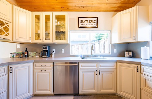 Bananna Belt House | Quiet family home Santa Cruz