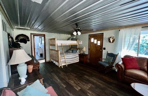 Webster Other | Quiet farmhouse central to major theme parks