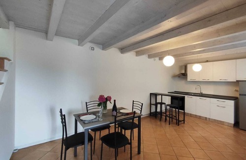 Villongo Apartment | Quiet flat in the Villongo Castle park near the Iseo lake