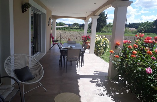 Sainte-Cecile-les-Vignes House | QUIET VILLA IN PROVENCE