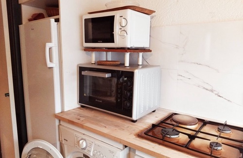 Berrien House | Quiet gîte for 4 people