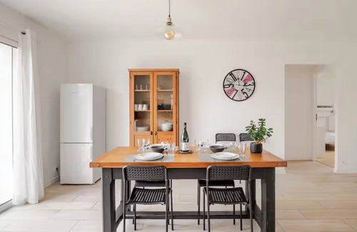 Brem Sur Mer House | Quiet garden apartment just minutes from town center and beaches.
