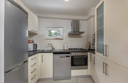 Zurkovo Apartment | Quiet Garden Apartment Kostrena, Kostrena, Croatia