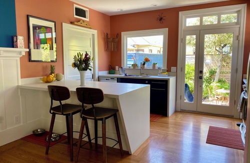 Emeryville House | Quiet Garden Gem 2-bedroom house in North Oakland