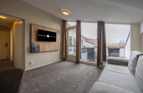 Schoorl Hotel | Quiet Garden Retreat with Sauna, Indoor Pool & Close to North Sea Beaches