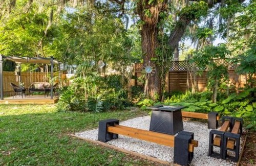 St. Augustine House | Quiet get away in a vibrant city