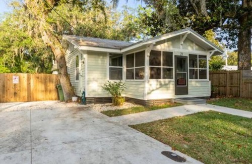 St. Augustine House | Quiet get away in a vibrant city