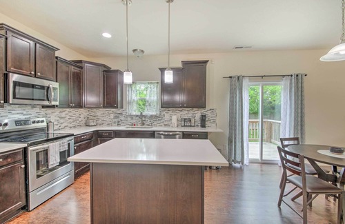 Greenwood House | Quiet Greenwood Home ~ 16 Mi to Indianapolis!
