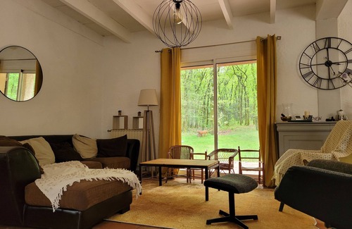 Chantemerle-les-Grignan House | Quiet house surrounded by trees with swimming pool in Drôme provençale!