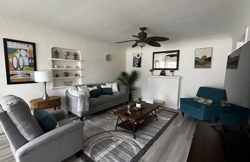 San Bernardino House | Quiet home near casino & Arrowhead Lake.