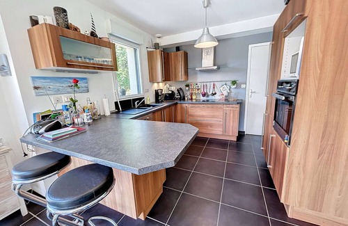 Jullouville House | Quiet house, near tennis, 3 bedrooms, terrace, Wi-Fi, parking