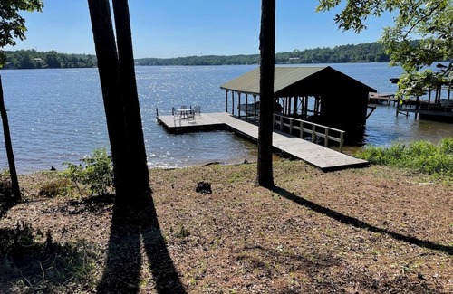Rockford House | Quiet house with sunset view on Lake Mitchell