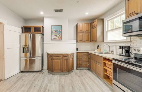 Northside House | Quiet Jacksonville Retreat - 4 Miles to Downtown!