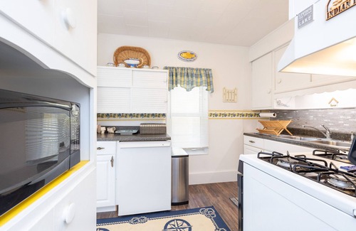 Lakeview Cottage | Quiet lake getaway in nautical themed cottage at beautiful Indian Lake