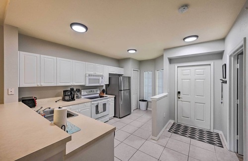 Ole Condo | Quiet Lely Resort Condo w/Pool - 2 Mi to Golf!