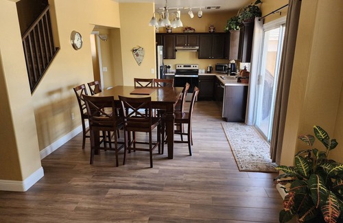 Crossings At Crossroads House | Quiet Location. Close to highway, mall, shops and restaurants