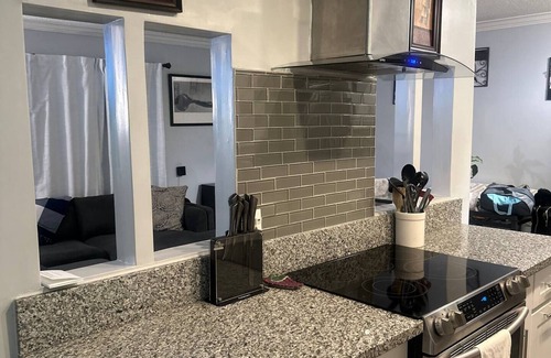 Alamitos Beach Condo | Quiet Long Beach Condo w/Parkingnn