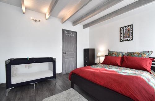 Saint-Remy-des-Landes House | Quiet Normandy Retreat