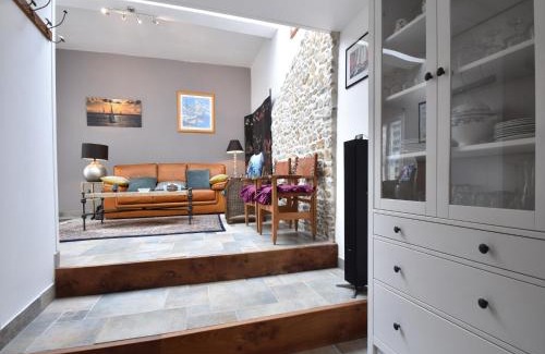 Saint-Remy-des-Landes House | Quiet Normandy Retreat