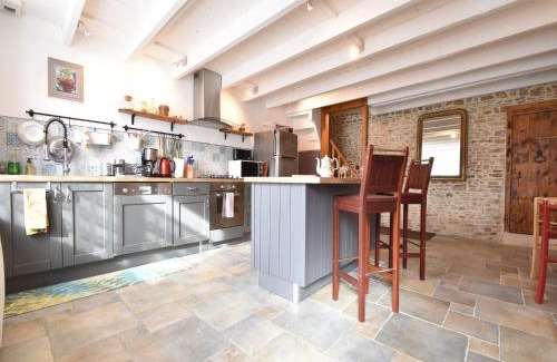 Saint-Remy-des-Landes House | Quiet Normandy Retreat