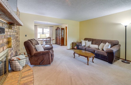 Bixby House | Quiet Oklahoma Home - Close to Golf Courses!