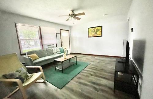 Franklin House | Quiet Peaceful Home in Franklin Sleeps 6