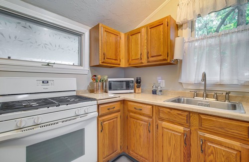 Plymouth Cottage | Quiet Plymouth Cottage on Great South Pond!