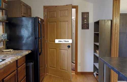 Kenosha House | Quiet Private 1 Bedroom Town Home Kenosha Hideaway TRAVELING NURSES welcome
