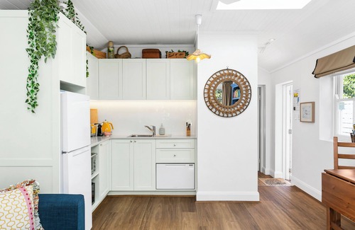 Balgowlah House | Quiet Private Sustainable Harbourside Cottage - The Rangers Cottage