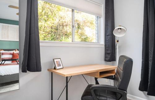 College Park Apartment | Quiet & Quaint apartment, 5 mins to airport and 15 mins to downtown