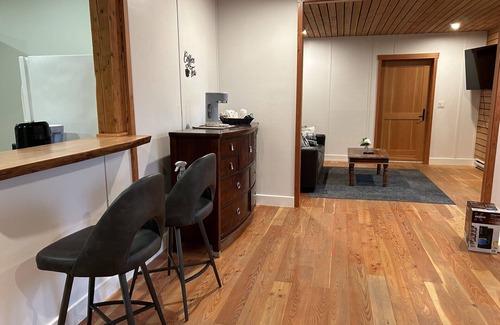 Kaslo House | Quiet retreat in Kaslo, Walking distance to downtown and lake,