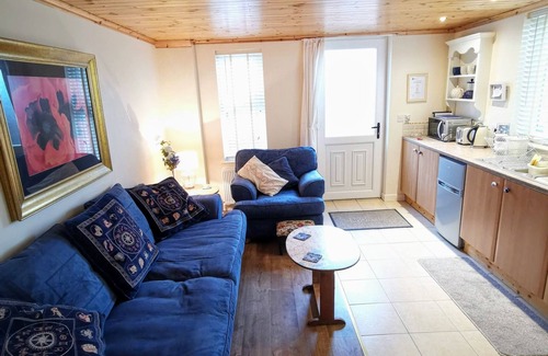 Ballymoney Apartment | Quiet retreat ;The Nook @ Rowan Tree Cottage