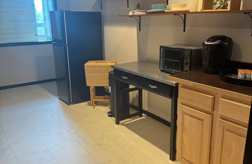 Knik-Fairview House | Quiet room with a million dollar view