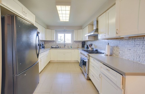 Salinas House | Quiet Salinas Vacation Rental 10 Mi to Beach
