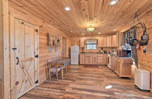 Berea Cabin | Quiet & Secluded Berea Cabin on 70-Acre Farm!