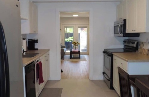 Kitsilano Apartment | Quiet, Spacious, And Private Space In A Very Convenient Neighborhood.