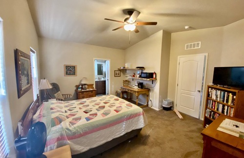 Camp Verde Bed & Breakfast | Quiet, spacious Master Bdrm, private bath, private entrance, in Verde Valley AZ